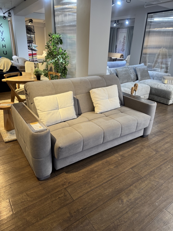 Диван Джонс