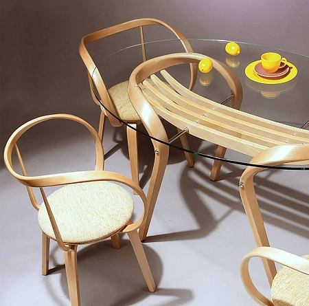 Стул Априори  Стул Априори